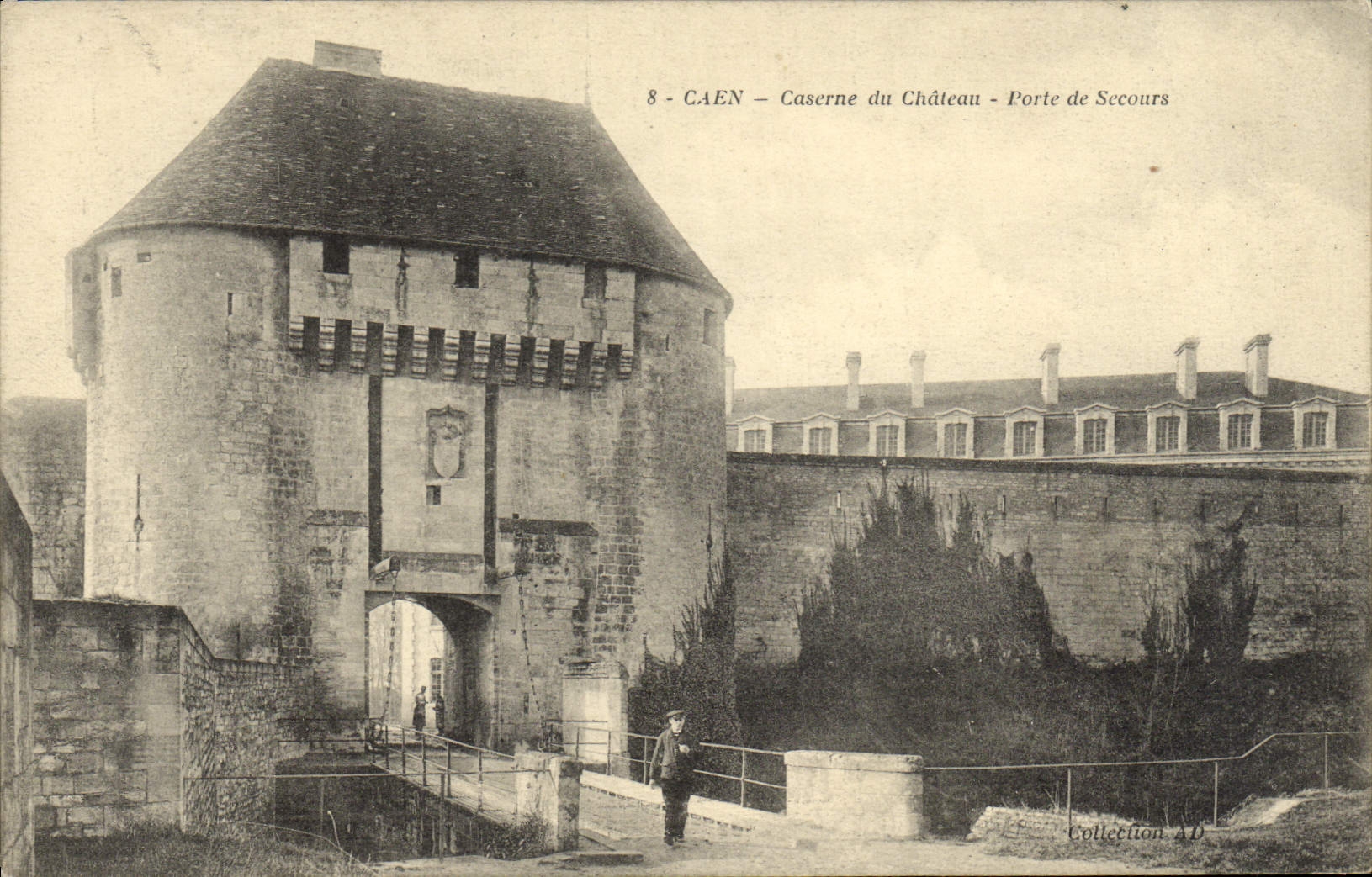Caen — Caserne du Château — Porte de Secours — Collection AD