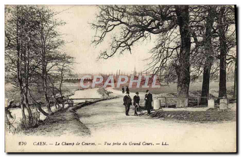 CPA Caen La Champ de Courses Vue prise du Grand Cours 