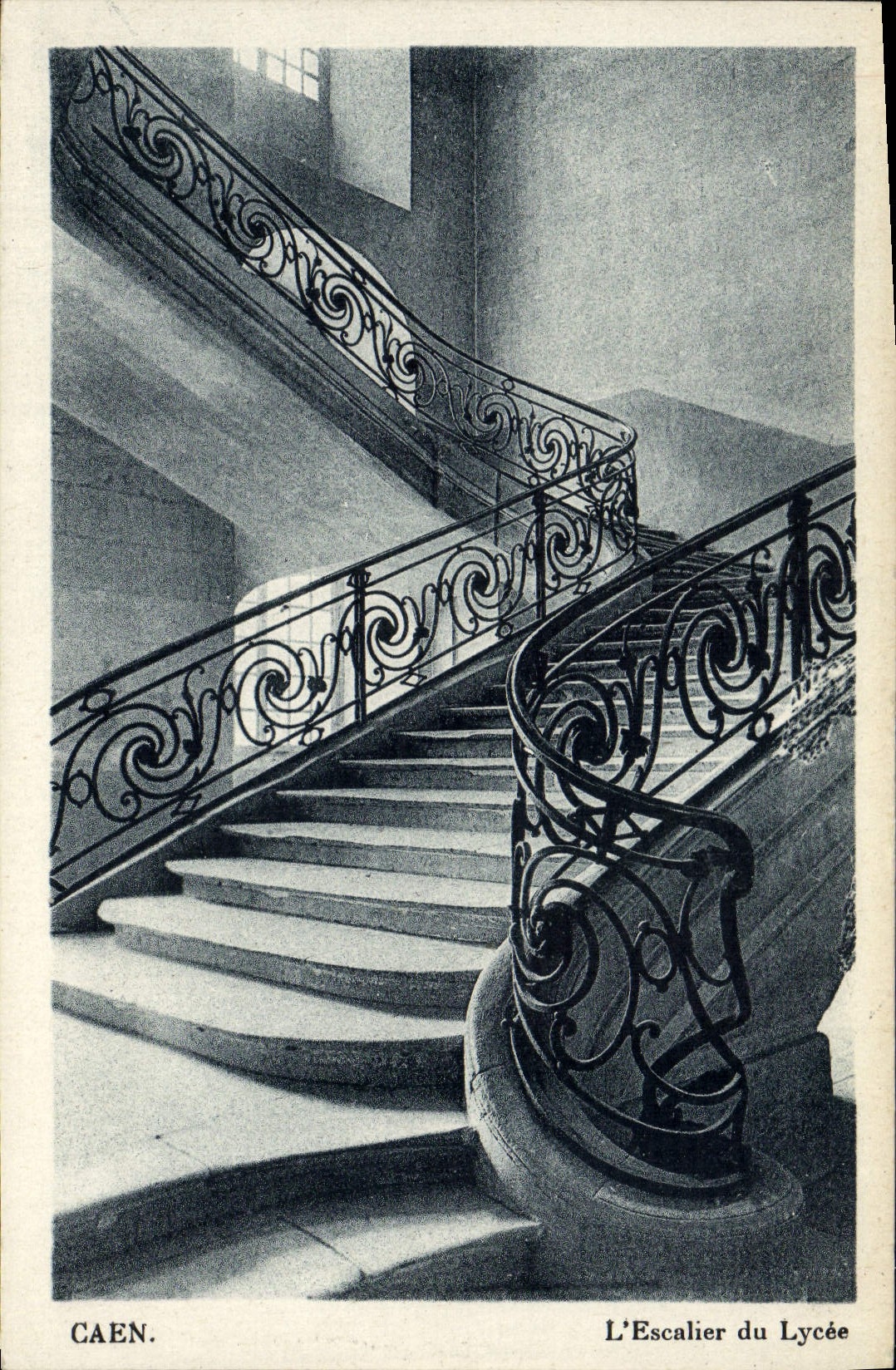 CPA Caen L'Escalier du Lycee 