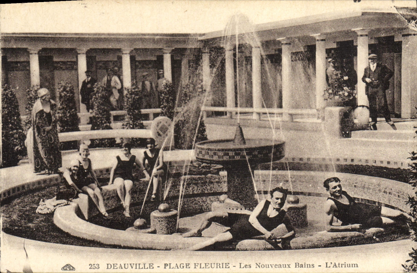 Deauville - Blühende Strände - Les Nouveaux Bains - L'Atrium