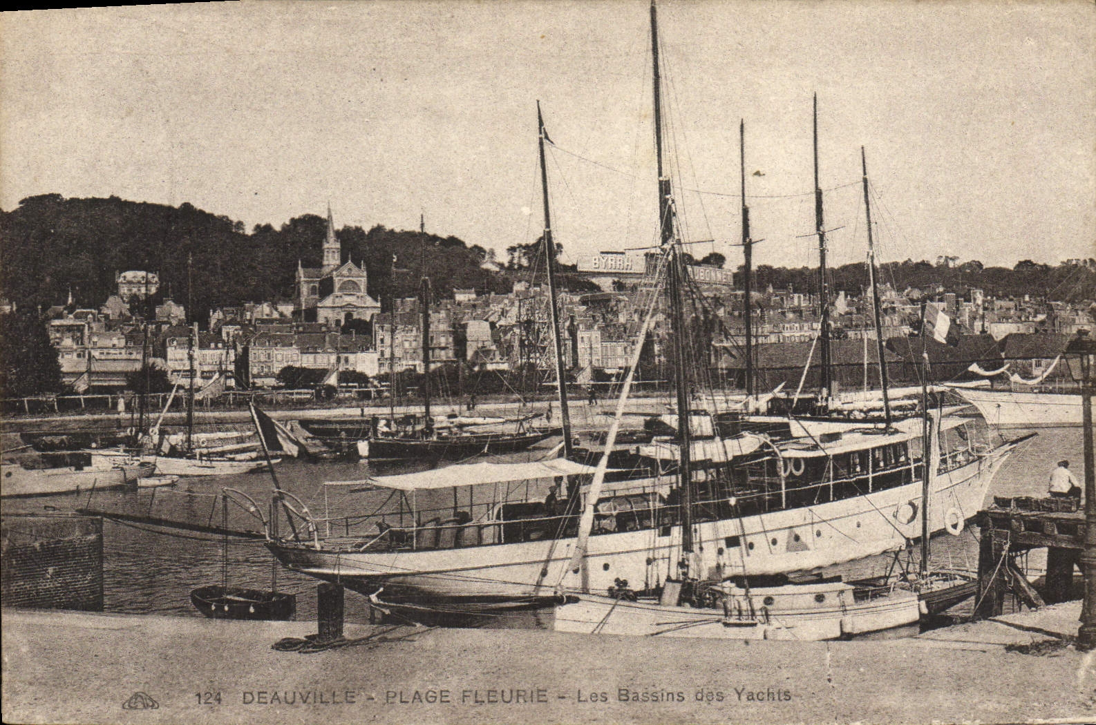 Deauville - Plage Fleurie — Les Bassins des Yachts
