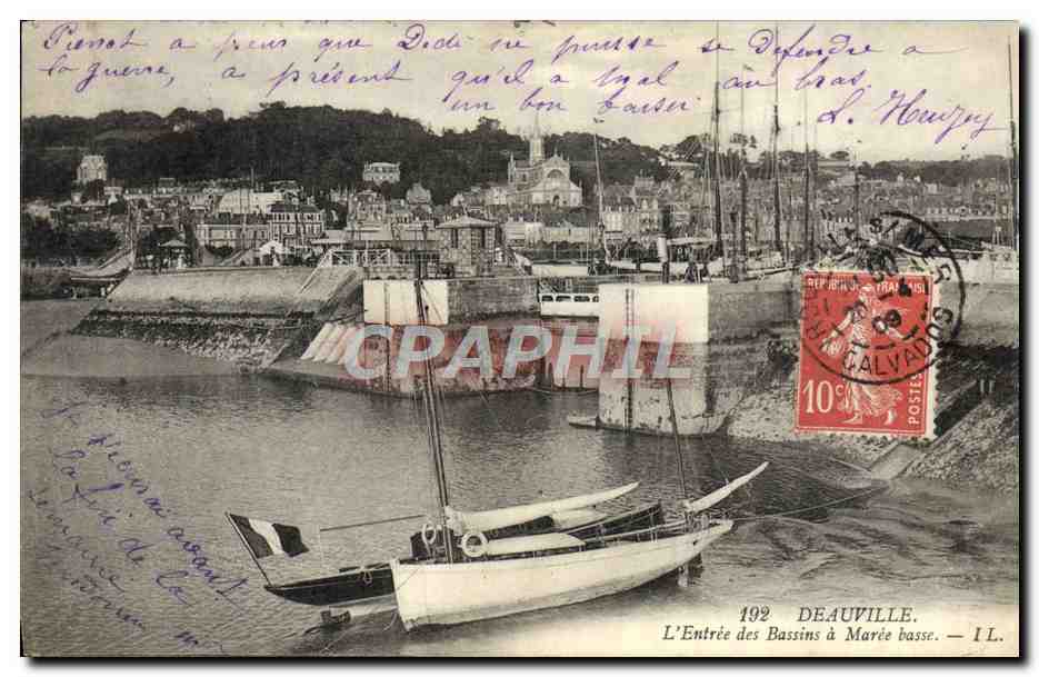 Deauville — L'Entrée des Bassins à Marée basse — IL. — Éditeur IL.
