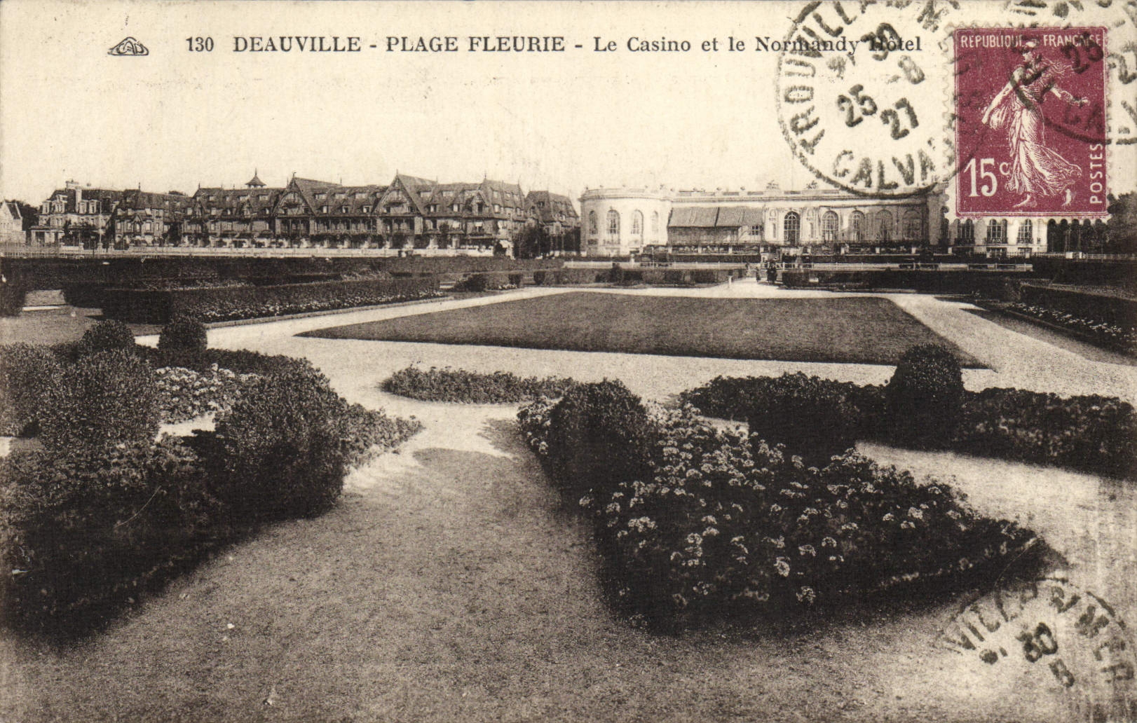 Deauville - Plage Fleurie - Le Casino et le Normandy Hotel