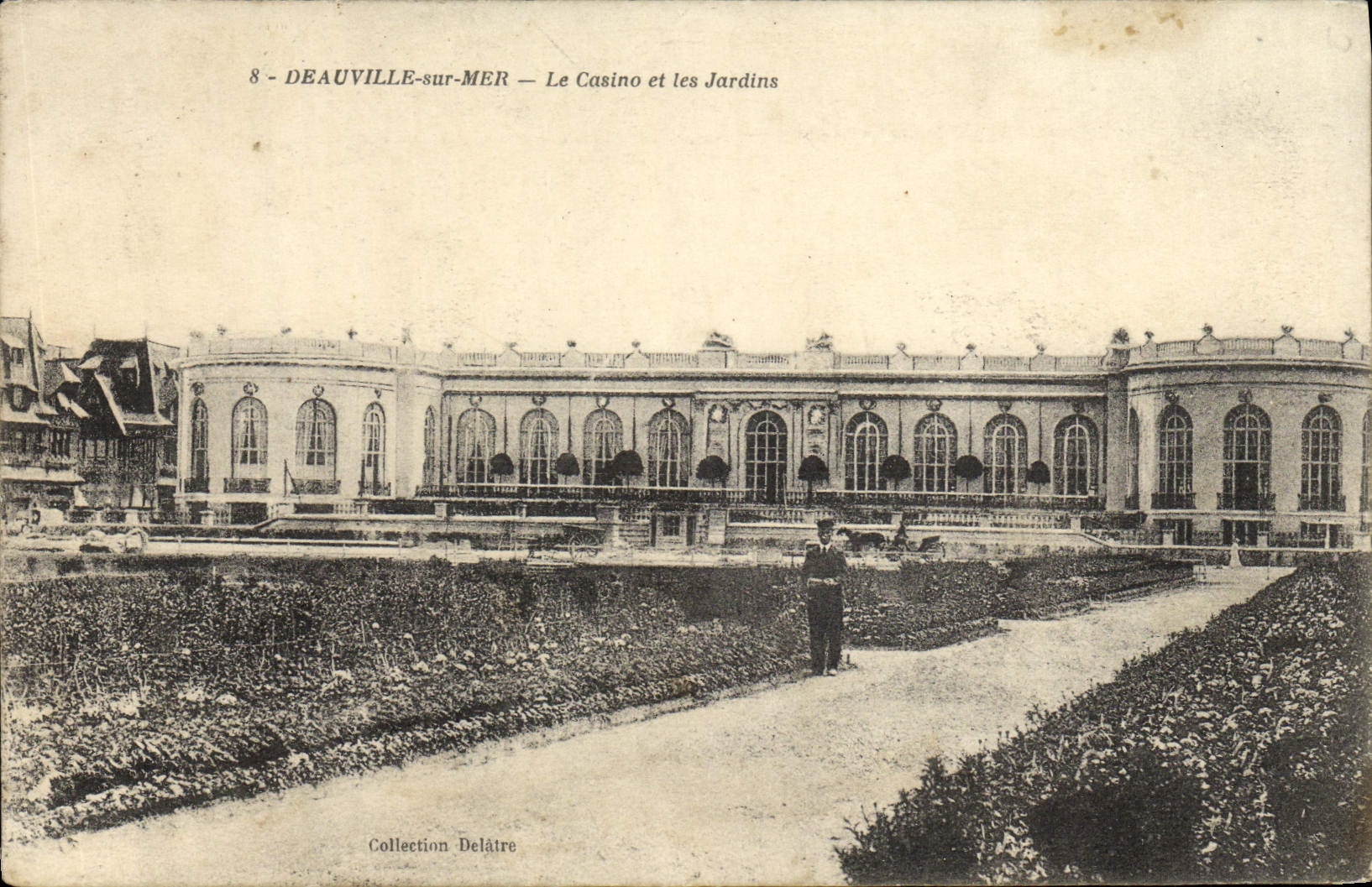 Deauville-sur-Mer — Le Casino et les Jardins — Collection Delâtre