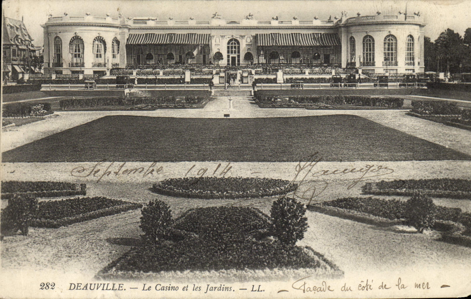 Deauville — Le Casino et les Jardins — LL. — Façade du côté de la mer — n°282