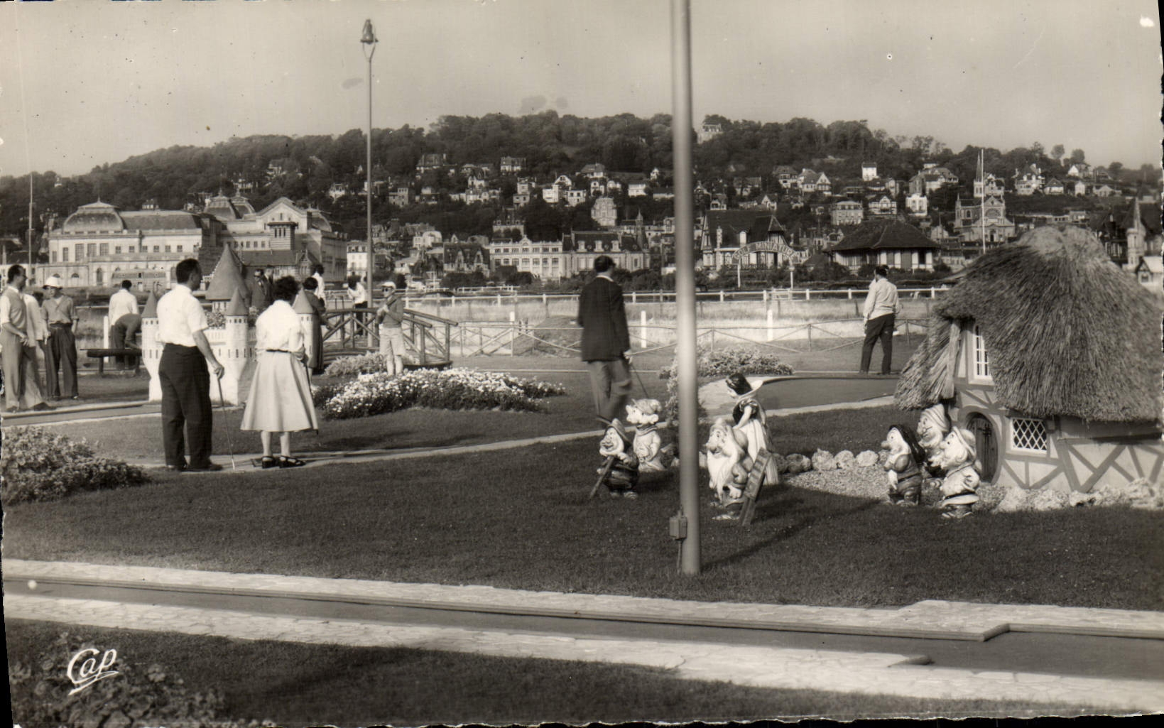 Deauville - La Plage Fleurie — Le Golf miniature — C.A.P. (159)