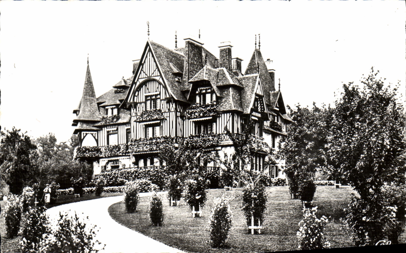 Ferme du Coteau — Deauville — (G. Pichereau, architecte - Coen)