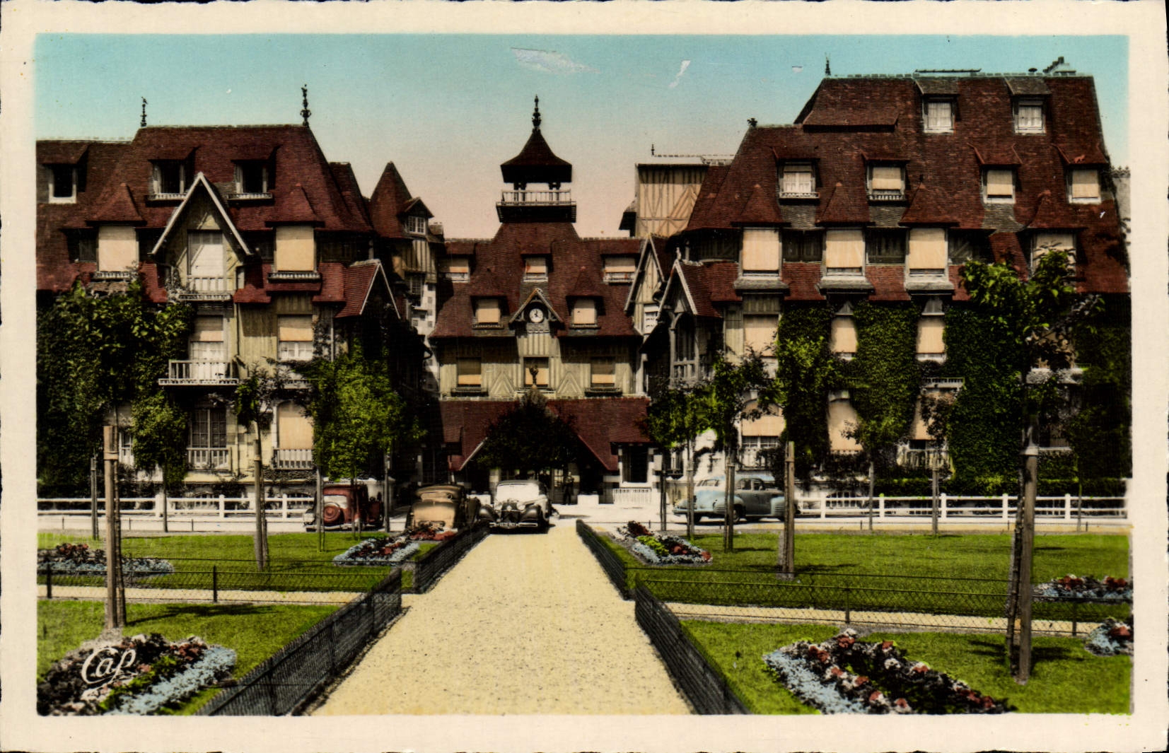 Deauville - Plage Fleurie — Le Normandy-Hôtel — C.A.P. Paris