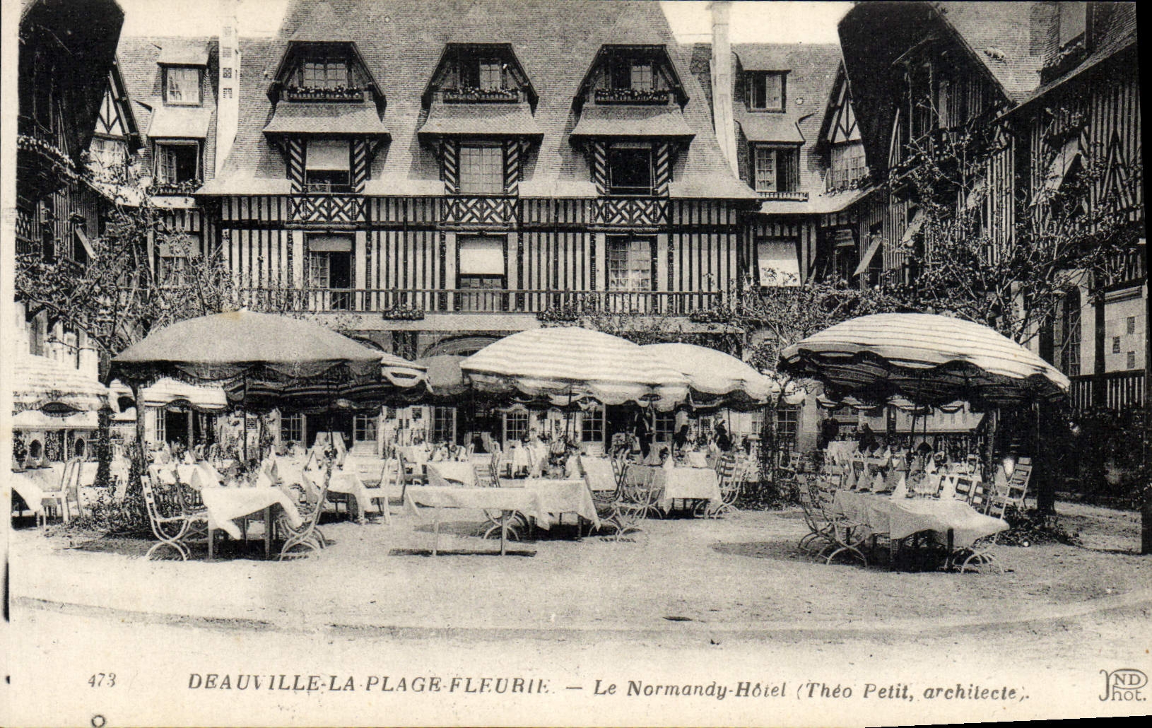 Deauville-La Plage-Fleurie — Le Normandy-Hôtel (Théo Petit, architecte)