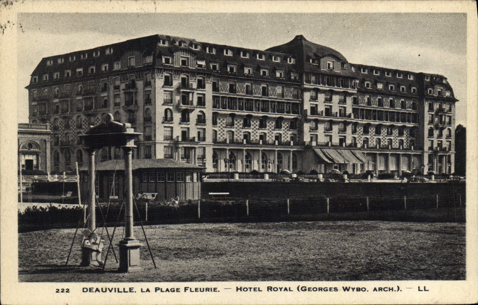 Deauville, La Plage Fleurie — Hôtel Royal (Georges Wybo, arch.)