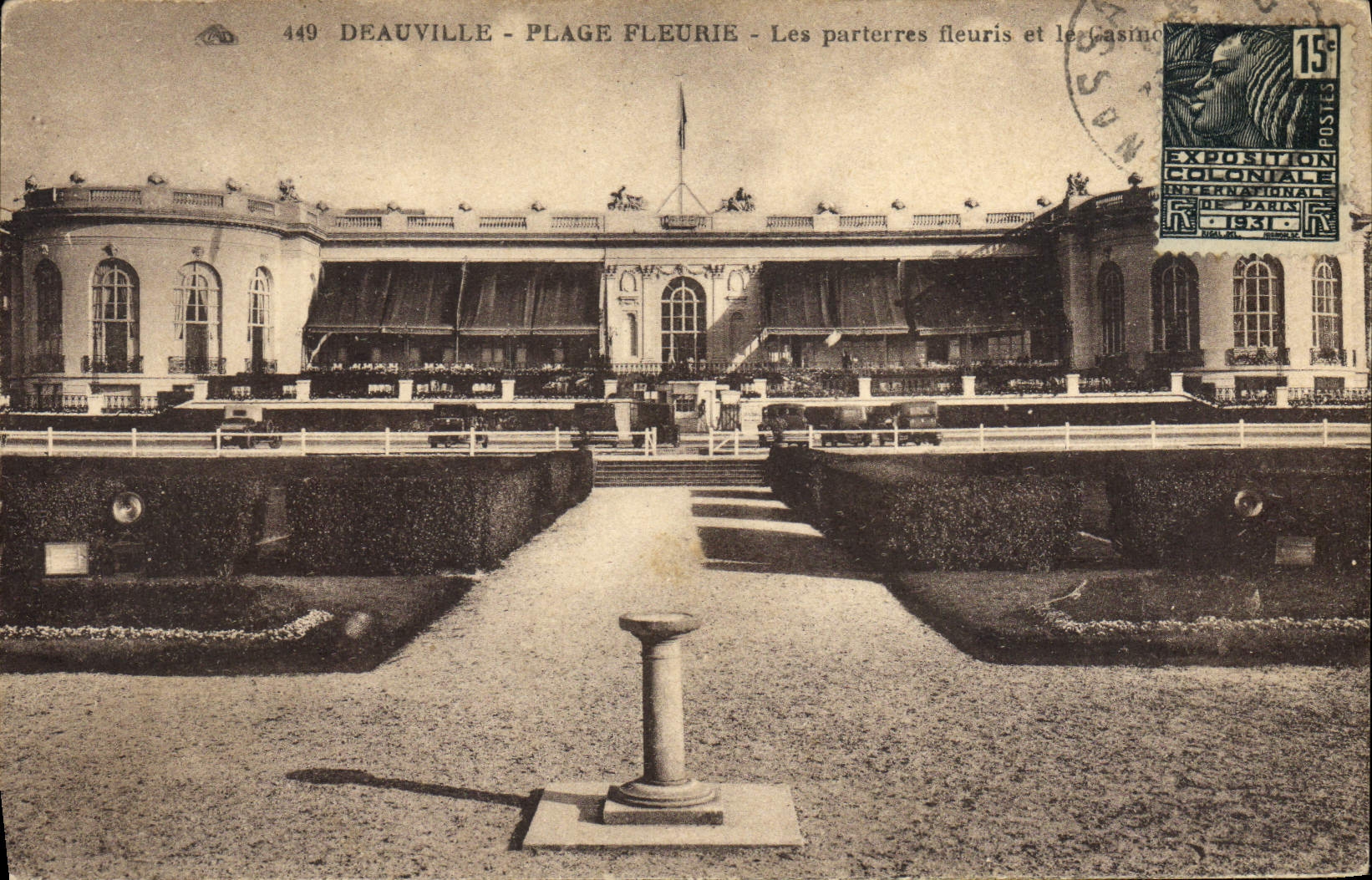 Deauville - Plage Fleurie - Les parterres fleuris et le Casino — Exposition Coloniale Internationale de Paris