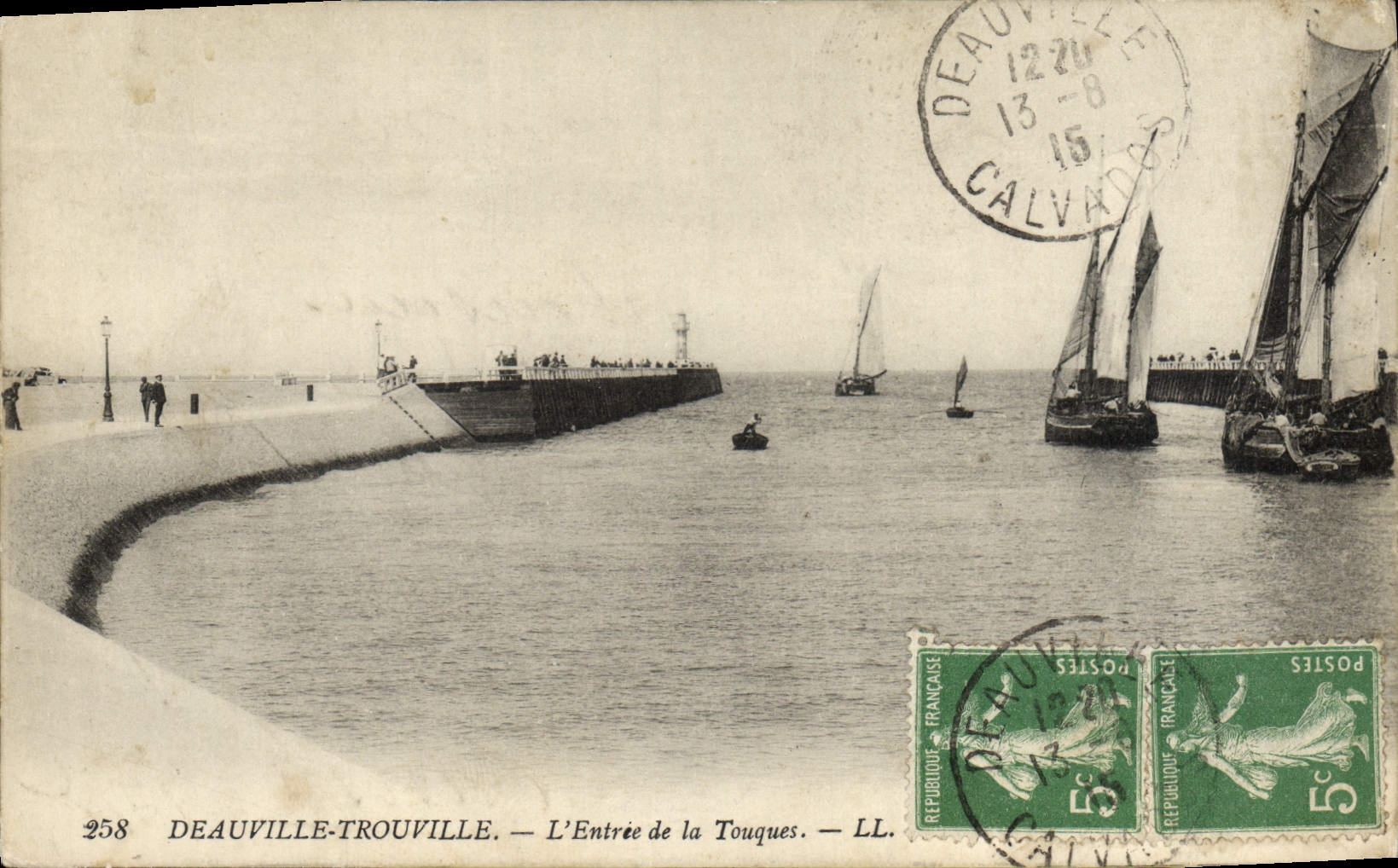 Deauville-Trouville — L'Entrée de la Touques — LL n°258