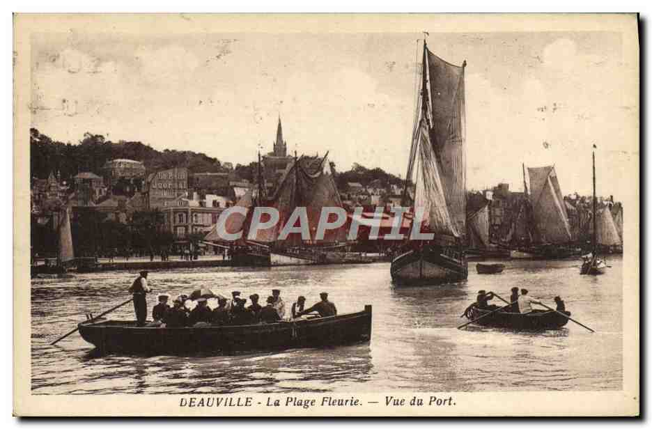 CPA Deauville La plage fleurie vue du port Bateaux