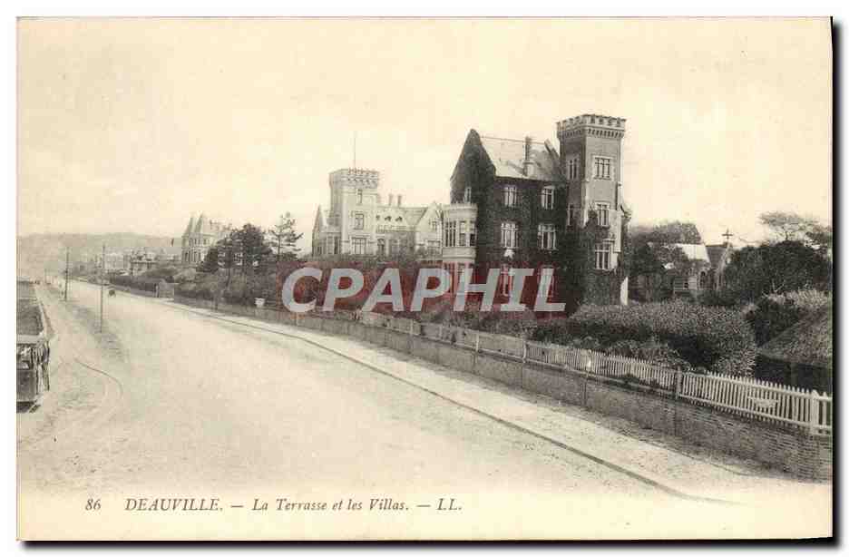 CPA Deauville La terrasse et les villas