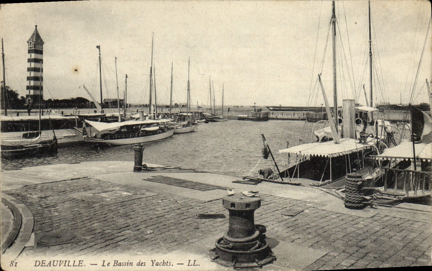 Deauville — Le Bassin des Yachts — LL. n°81