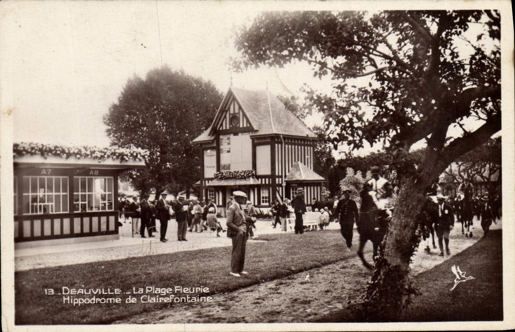 Deauville — La Plage Fleurie — Hippodrome de Clairefontaine