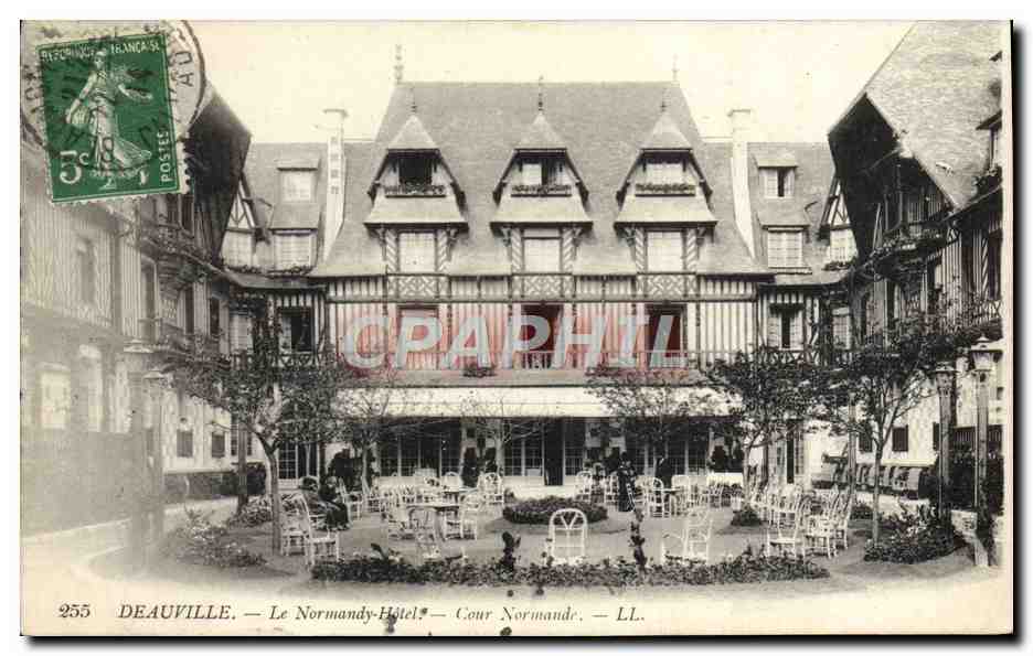 Deauville — Le Normandy-Hôtel — Cour Normande — LL. — n°255