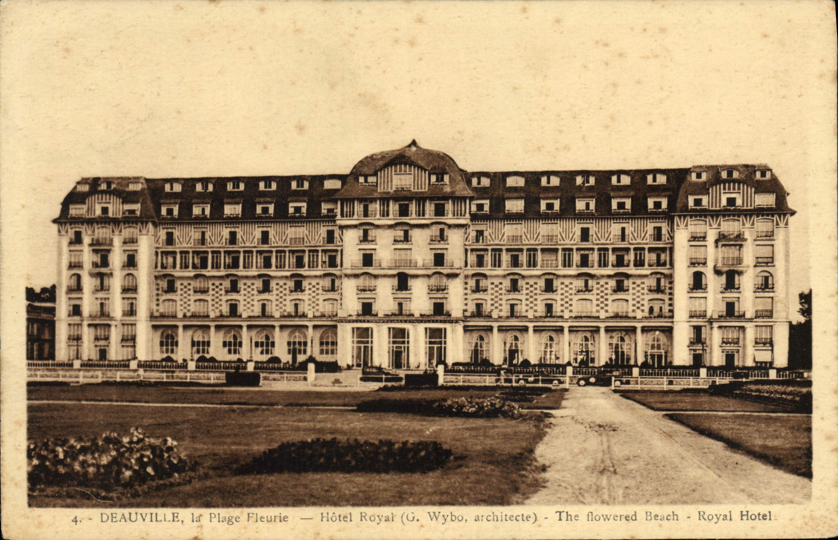 Deauville, la Plage Fleurie — Hôtel Royal (G. Wybo, architecte)