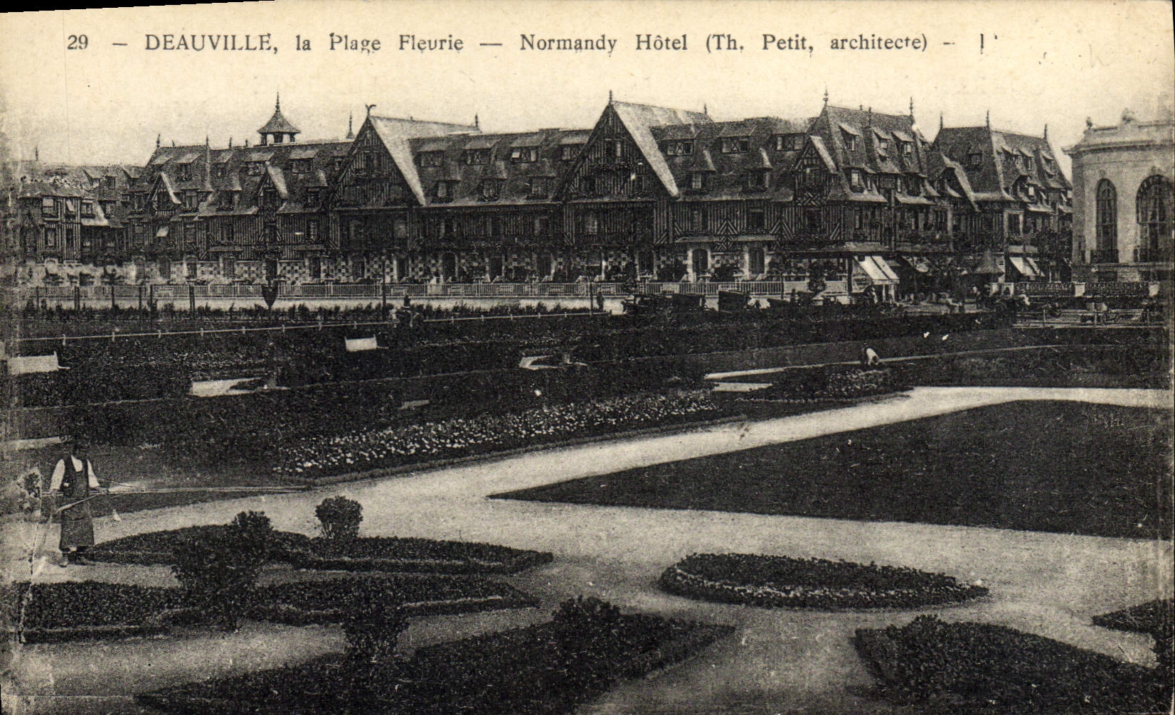 Deauville, la Plage Fleurie — Normandy Hôtel (Th. Petit, architecte)