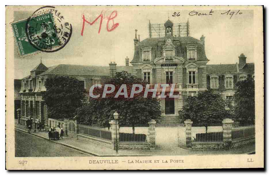 CPA Deauville La mairie et la poste