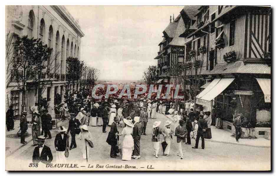 Deauville — La Rue Gonlaut-Biron — LL. n°398