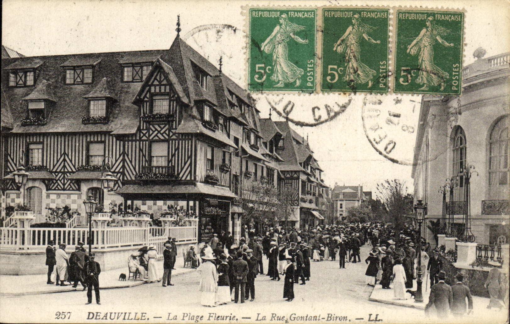 Deauville — La Plage Fleurie — La Rue Gontani-Biron — LL. — n°257
