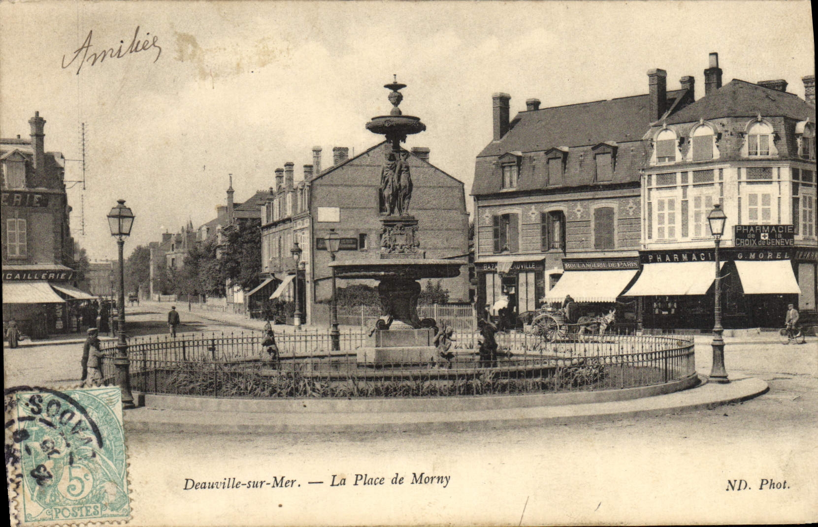 Deauville-sur-Mer — La Place de Morny — ND. Phot.