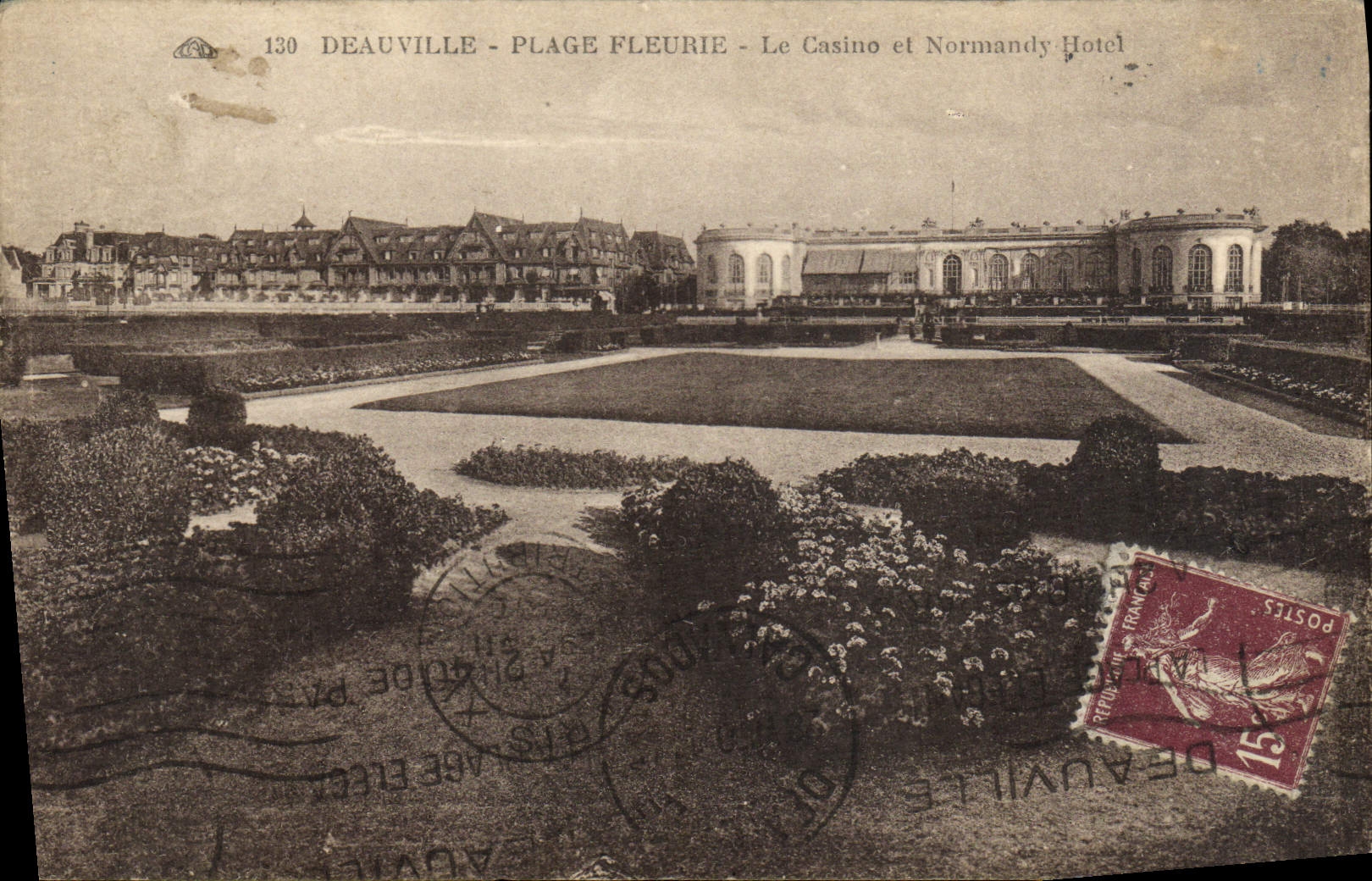 Deauville - Plage Fleurie - Le Casino et Normandy Hotel