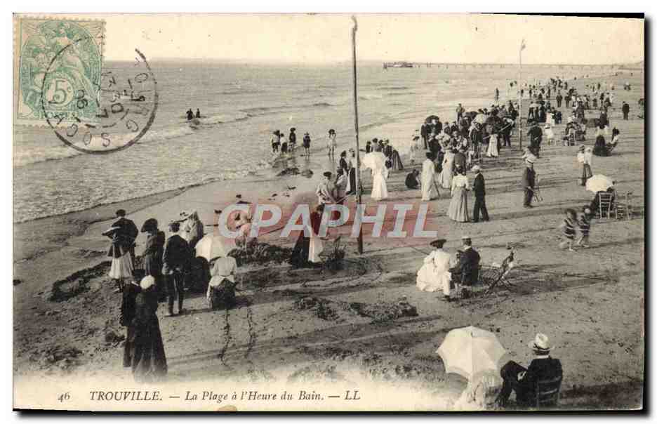 TROUVILLE — La Plage à l'Heure du Bain — LL