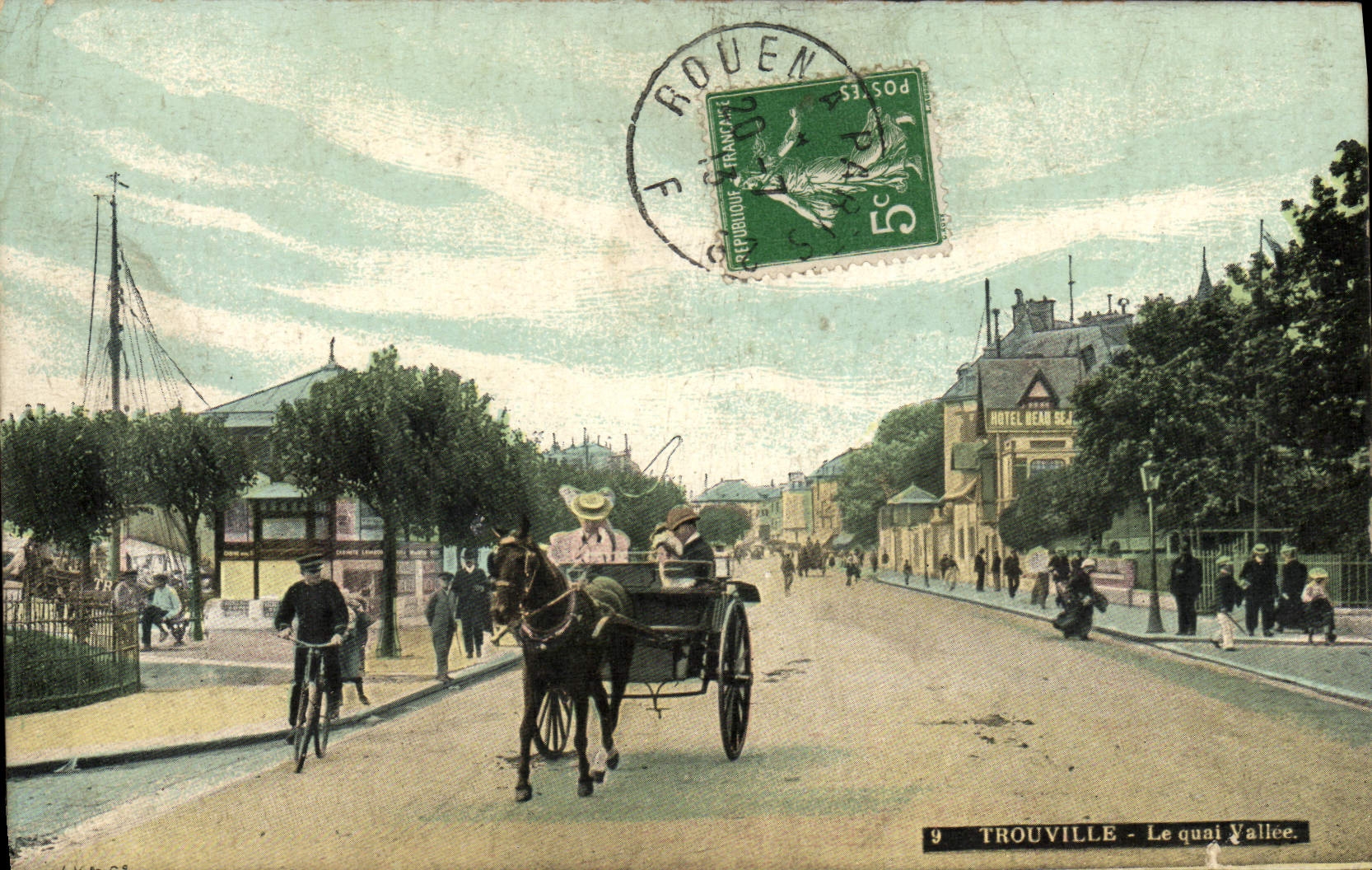 CPA Trouville Reine Des Plages Le quai Vallee 