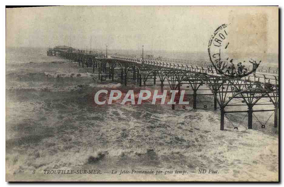 Trouville-sur-Mer — La Jetée Promenade par gros temps — ND Phot.