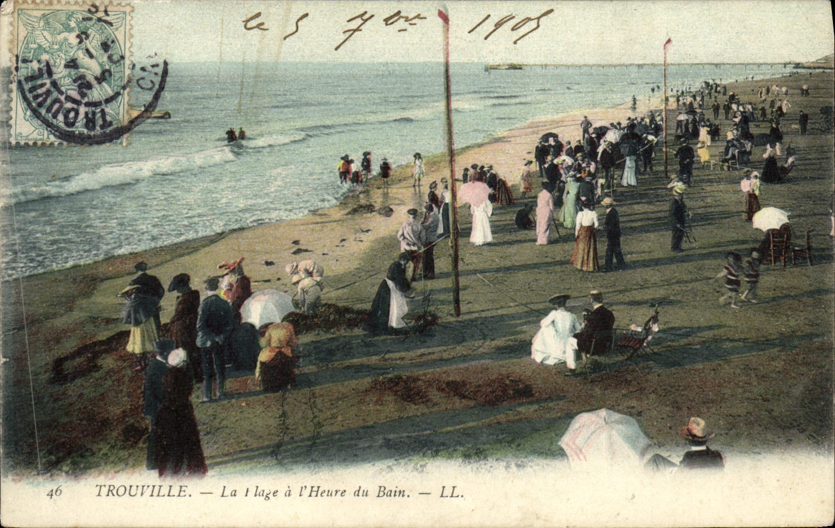Trouville — La plage à l'Heure du Bain — LL. n°46