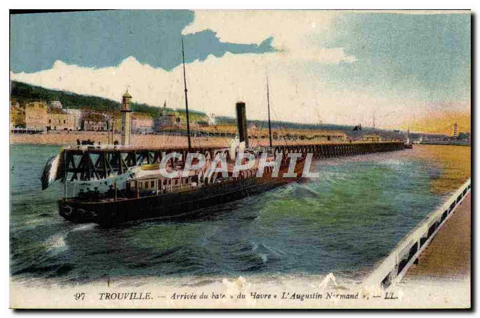 CPA Trouville Arrivee du bateau du Havre Augustin Normand