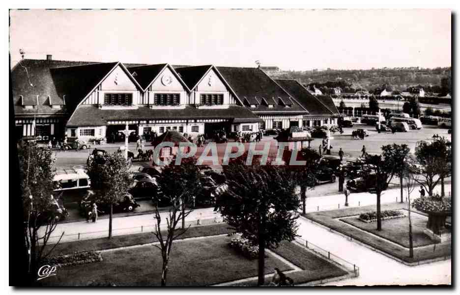 CPM Trouville Deauville La gare