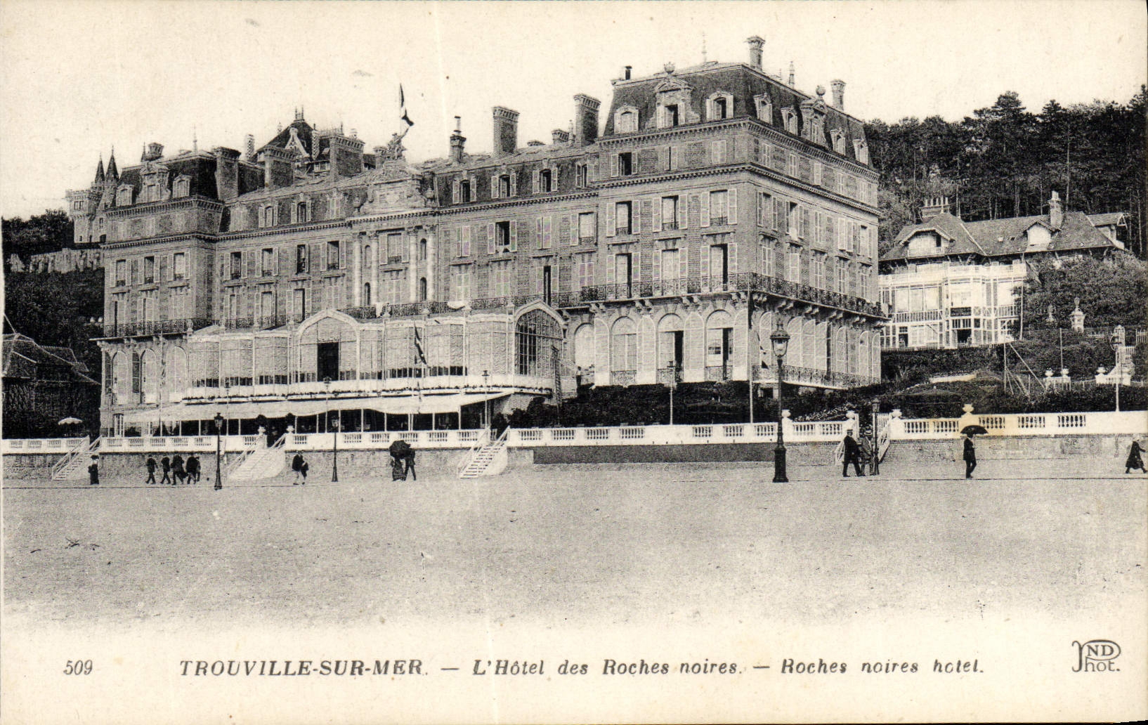 CPA Trouville Sur Mer L'Hotel Des Roches Noires