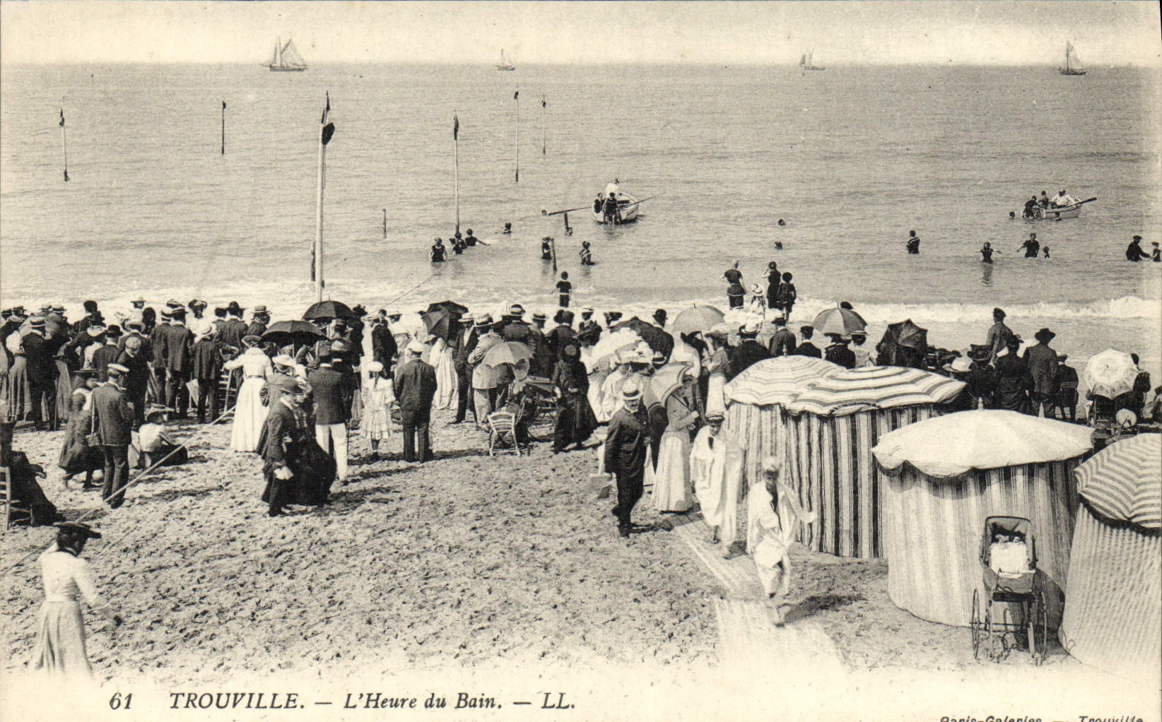 CPA Trouville L'Heure du Bain