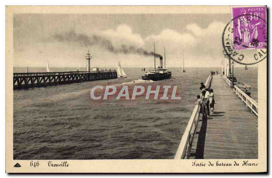 CPA Trouville La Reine Des Plages sortie du Bateau du Havre