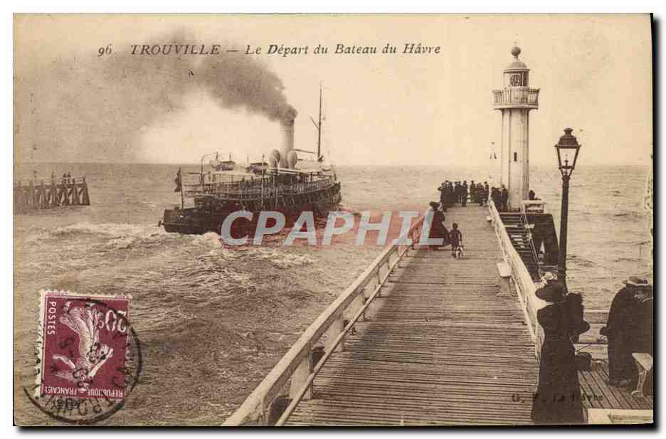 CPA Trouville Depart du Bateau du Havre 