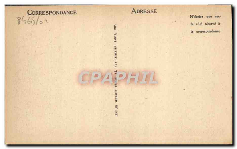 CPA Trouville La reine des plages le casino et le port Bateaux  — Verso