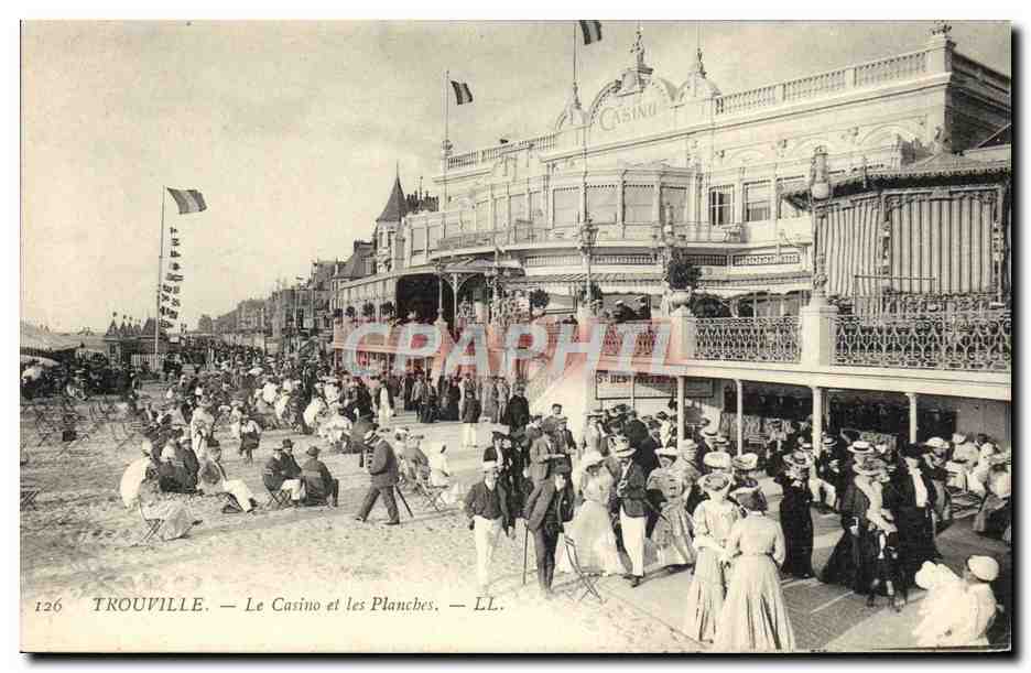CPA Trouville La casino et les planches
