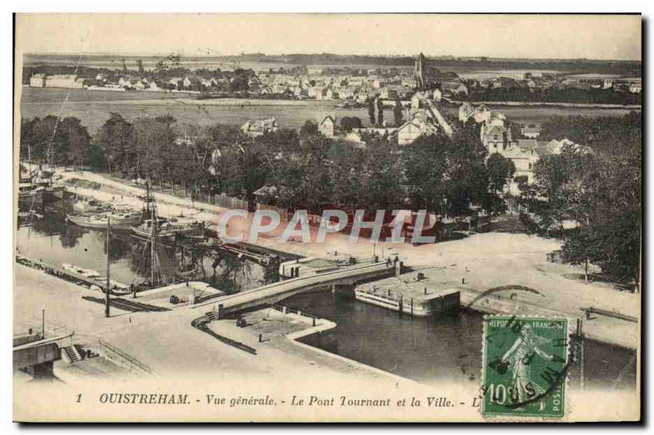 CPA Ouistreham Vue generale le pont tournant et la ville