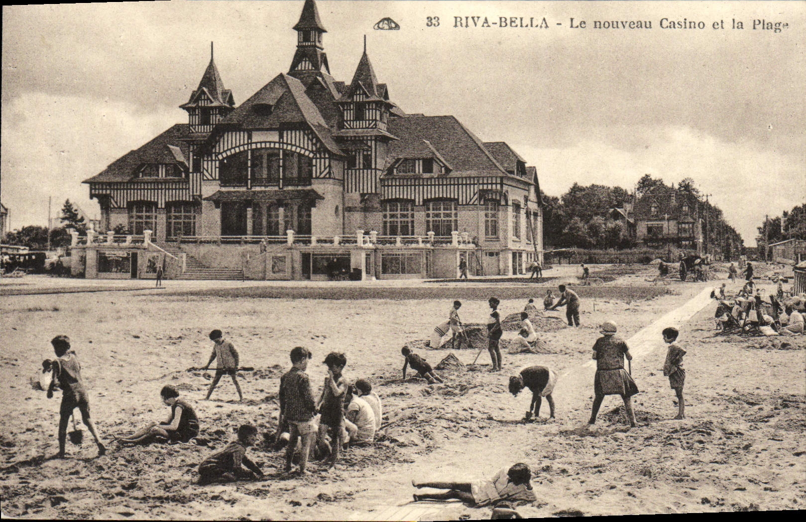 CPA Riva Bella le nouveau casino et la plage Enfants