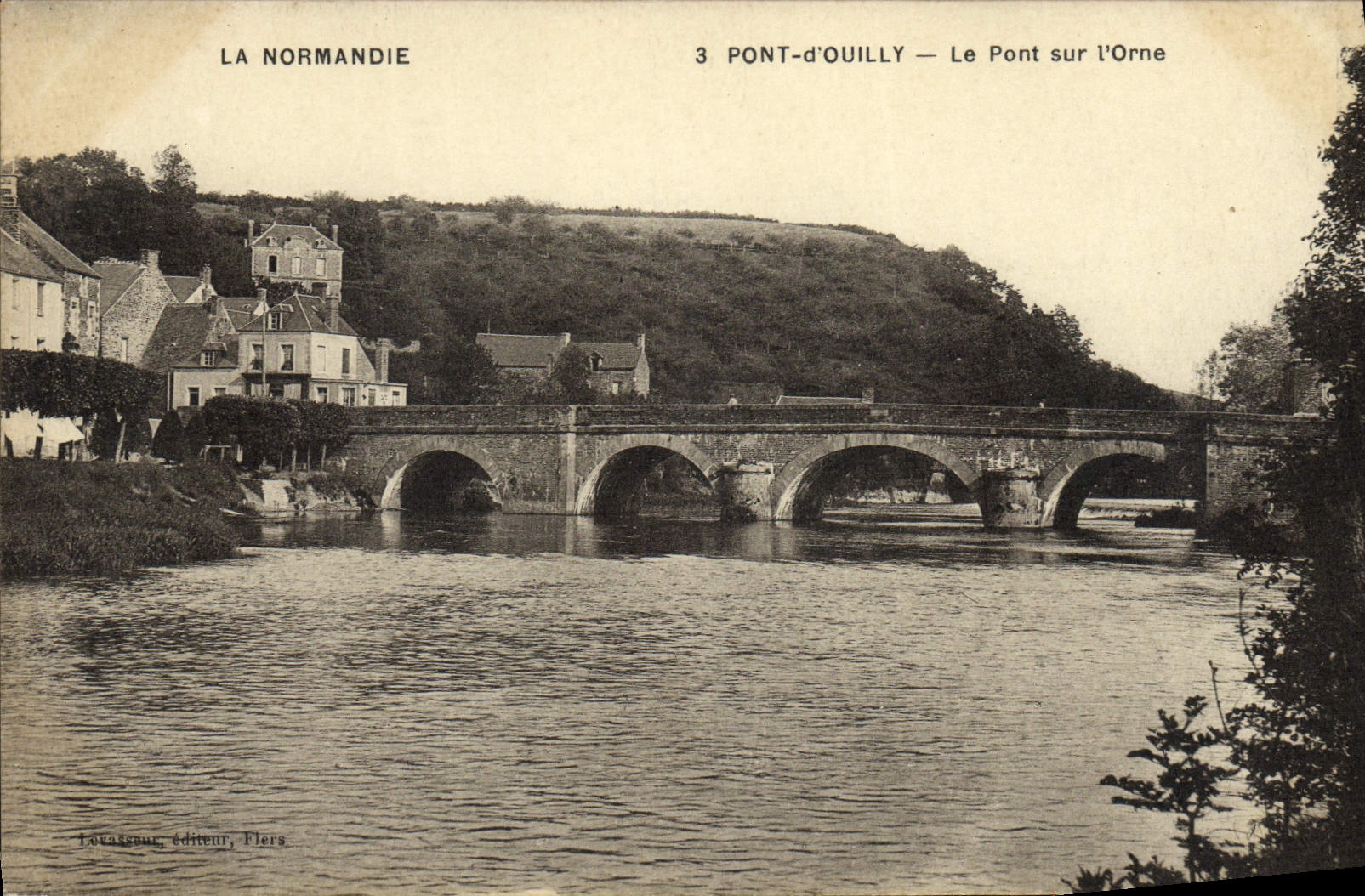 CPA La Suisse Normandie Pont d'Ouilly le pont sur l'orne