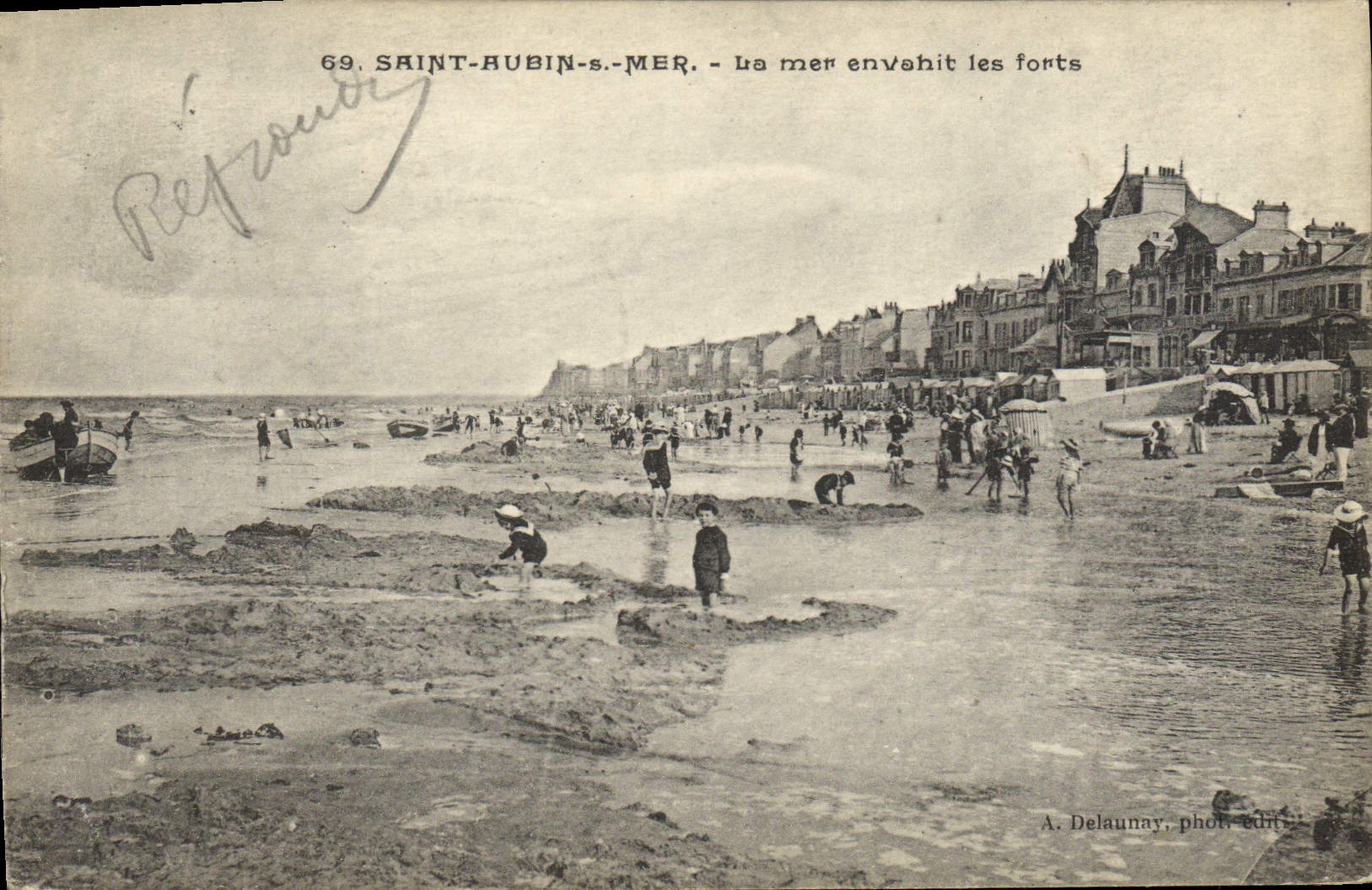 Saint-Aubin-s.-Mer — La mer envahit les forts — A. Delaunay, phot. edit.