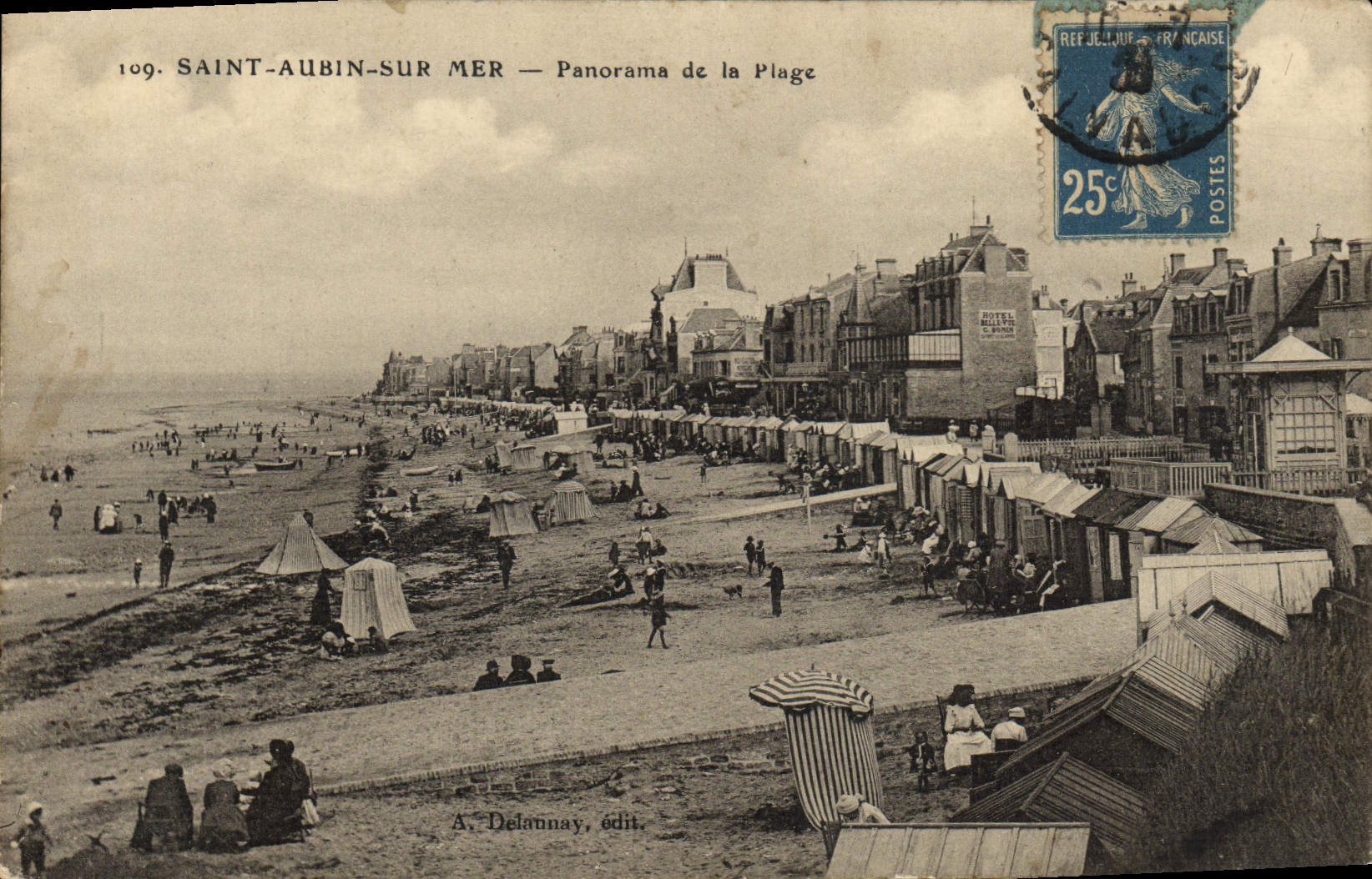 Saint-Aubin-sur-Mer — Panorama de la Plage — A. Delannay, édit.
