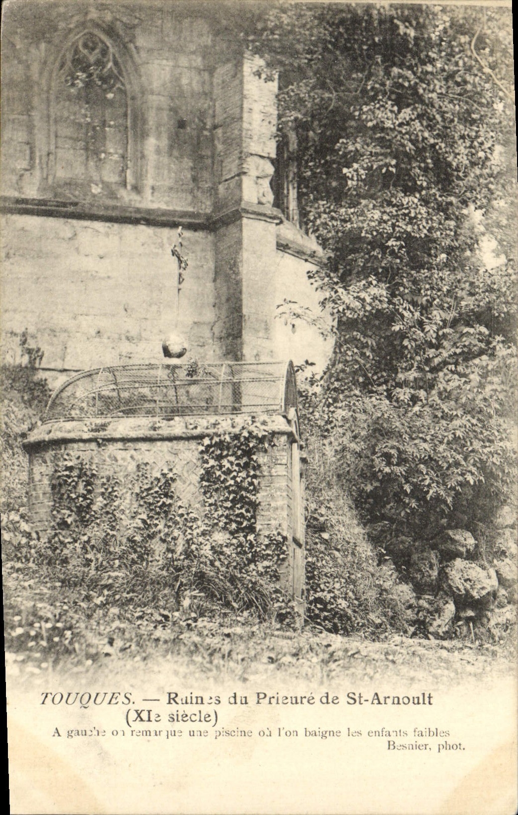 CPA Touques ruines du Prieure de St Arnoult