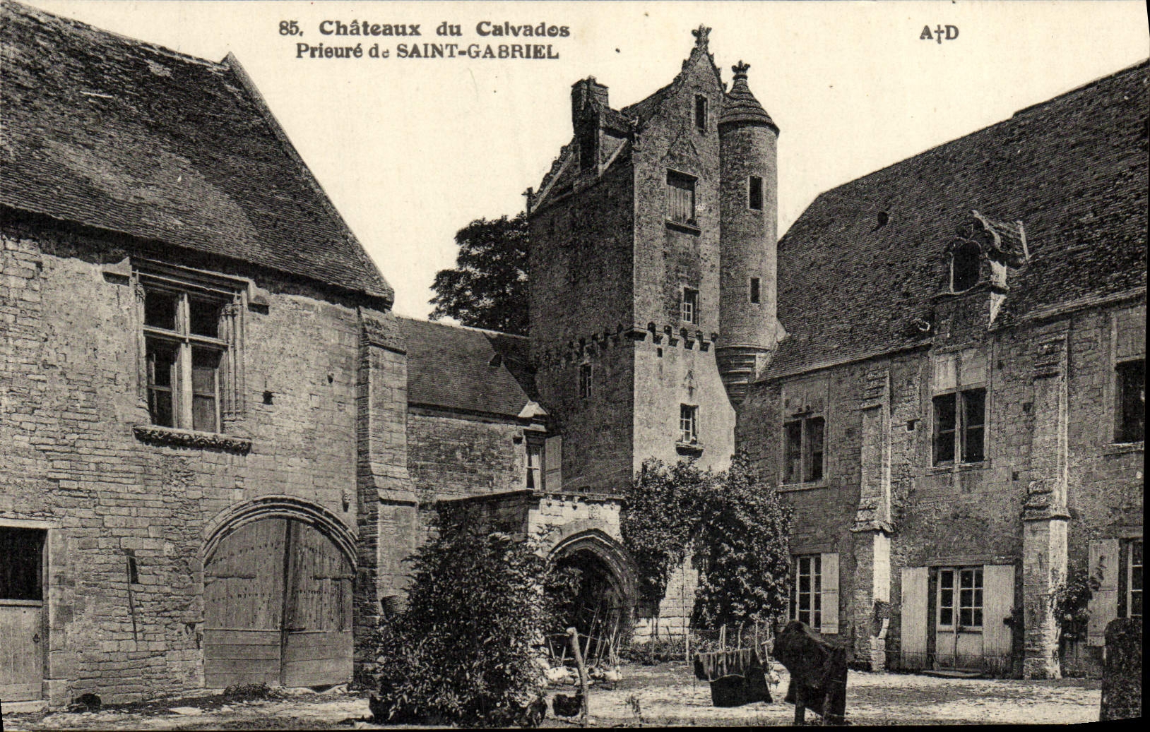 Châteaux du Calvados — Prieuré de Saint-Gabriel — A. Dubosq, Commis (Calvados)