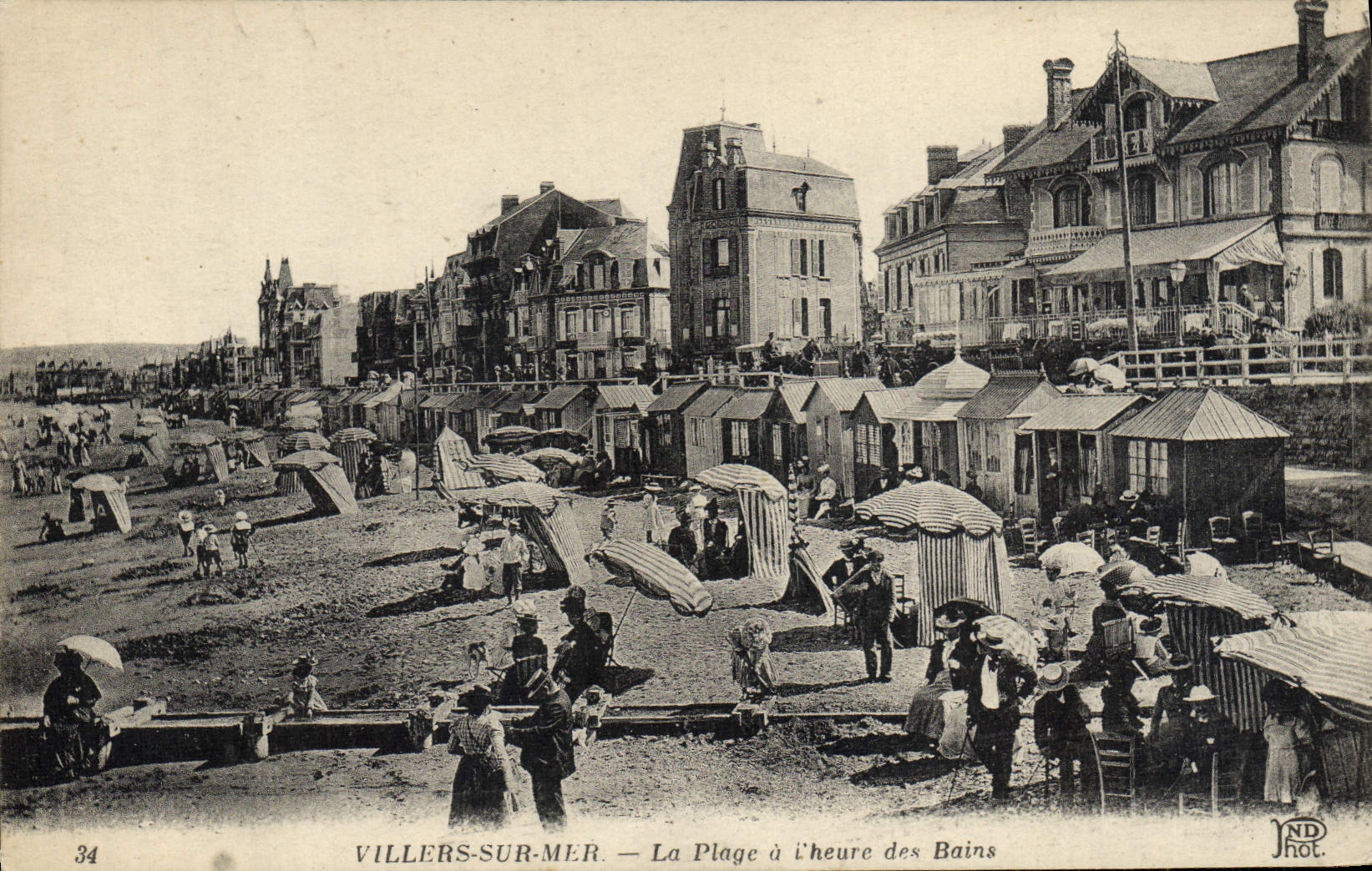 Villers-sur-Mer — La Plage à l'heure des Bains — JND Hot.