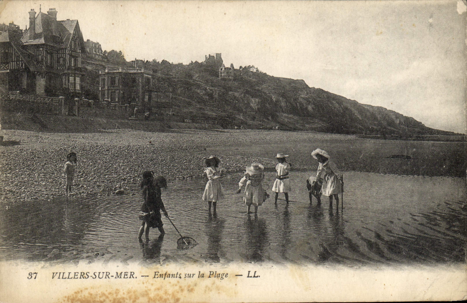 Villers-sur-Mer — Bambini sulla Spiaggia — LL.
