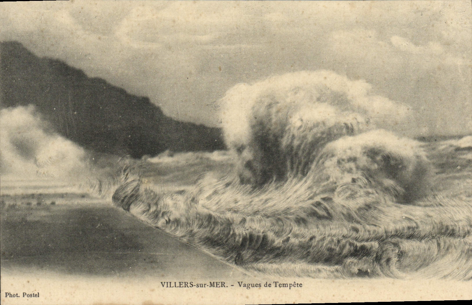 VILLERS-sur-MER — Ondas de Tormenta — Fot. Postel